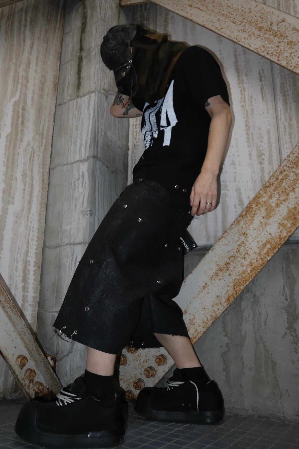 TACTICAL SHELL SHORTS black