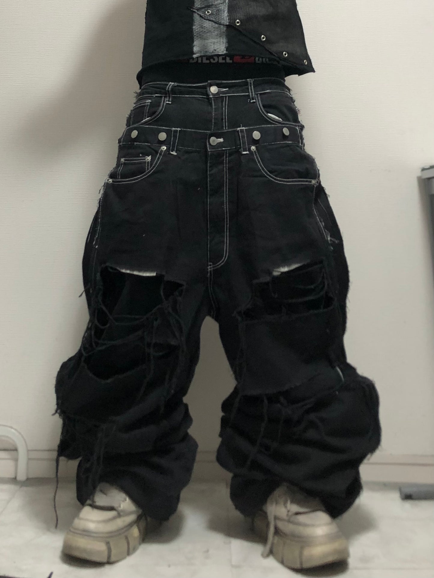 FRACTURED LAYER  PAINTER DENIM
