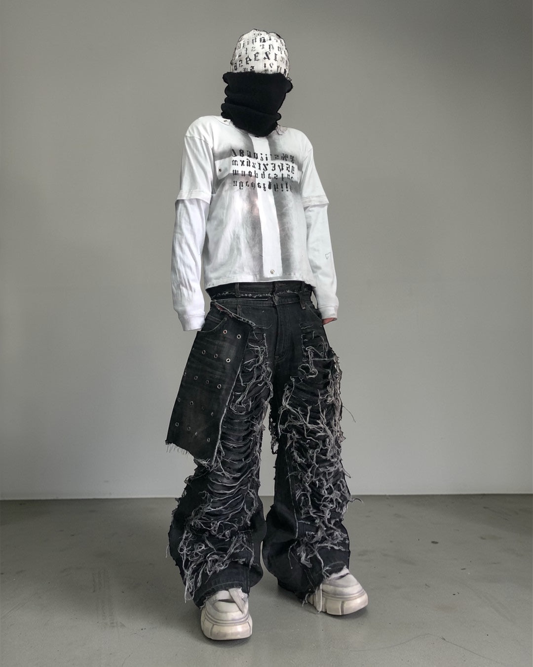 gimmick damage denim pants