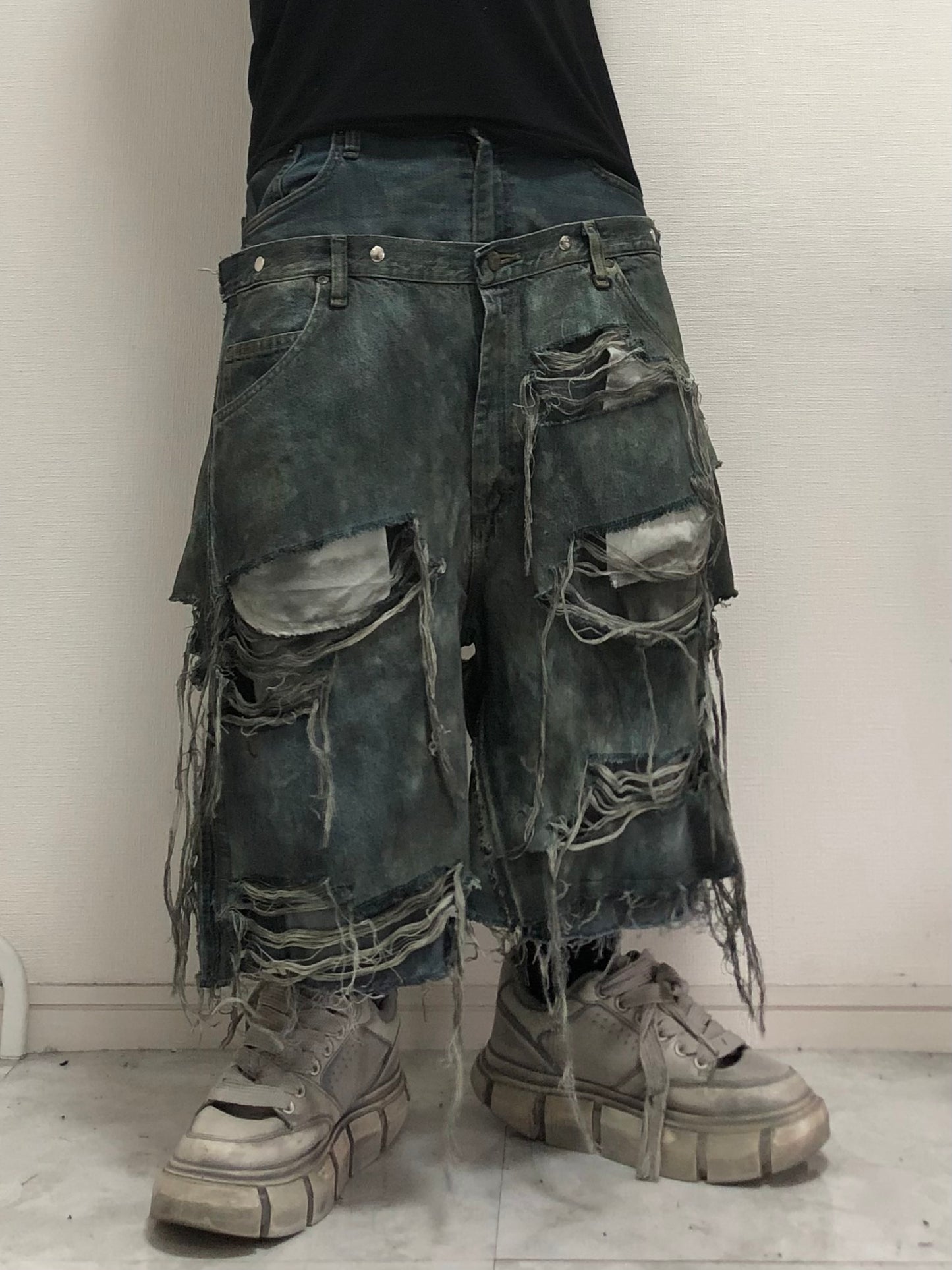 docking half damage denim pants