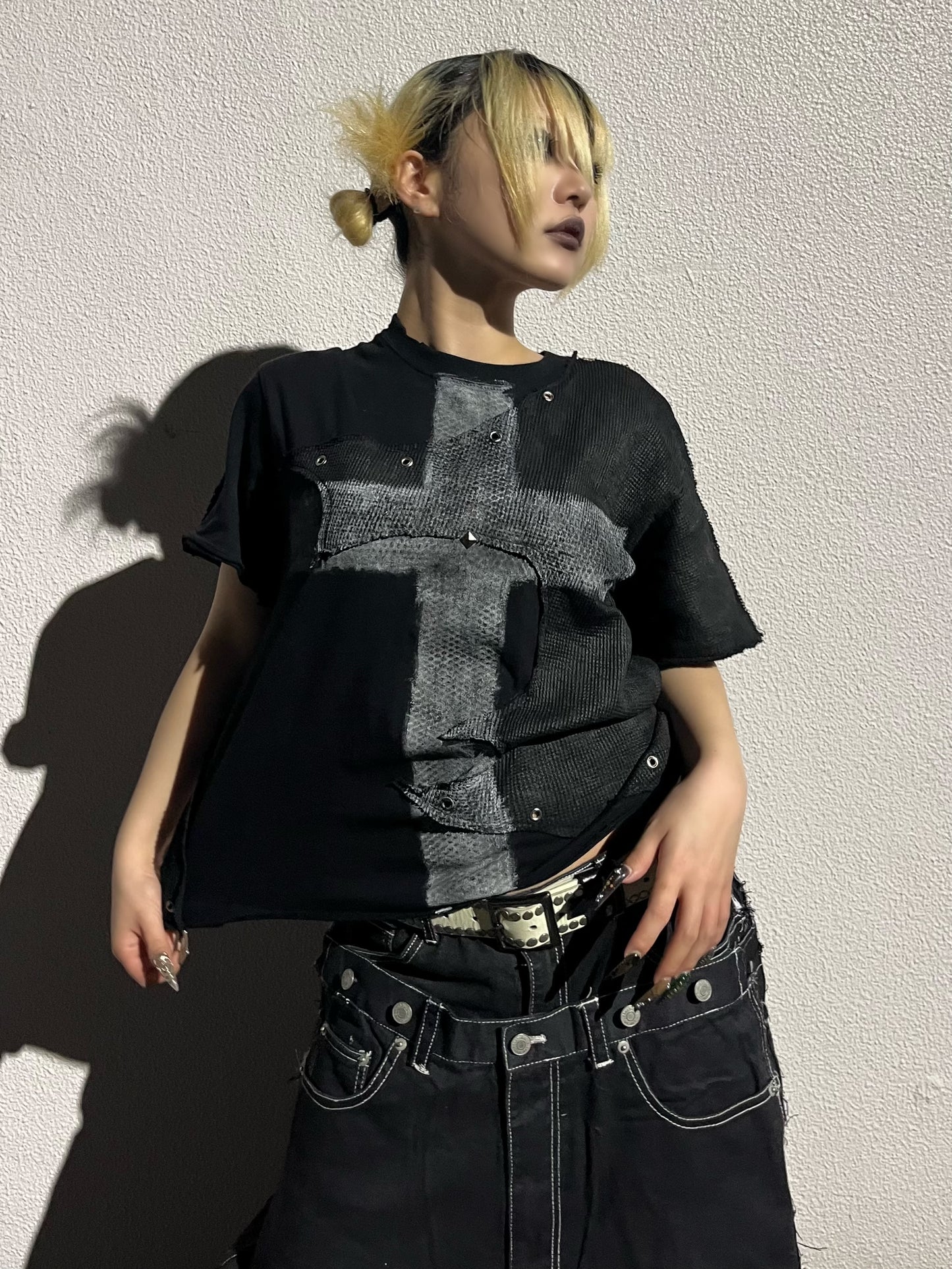 CROSSED OUT　T-shirt