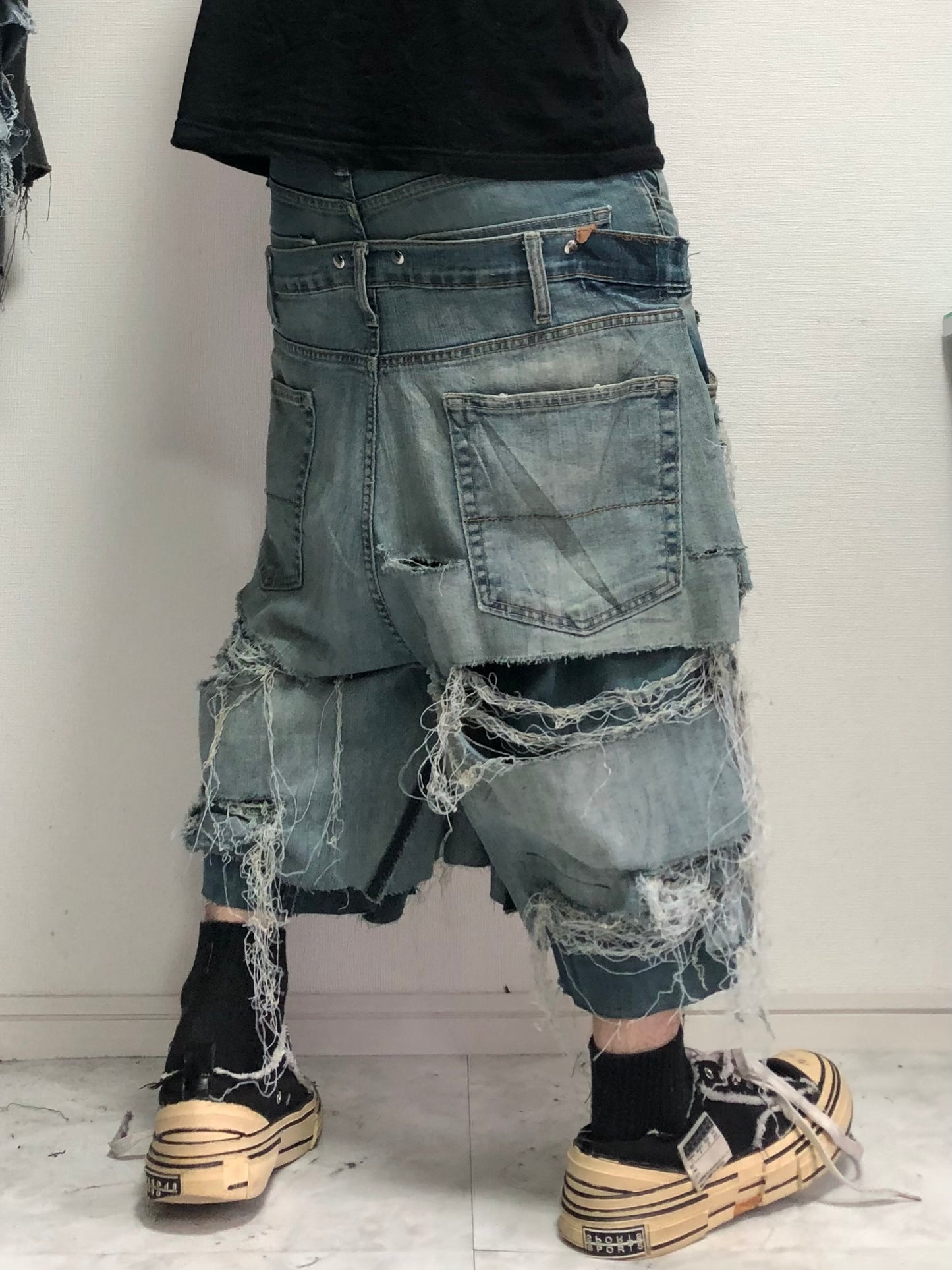 docking half grunge damage denim pants