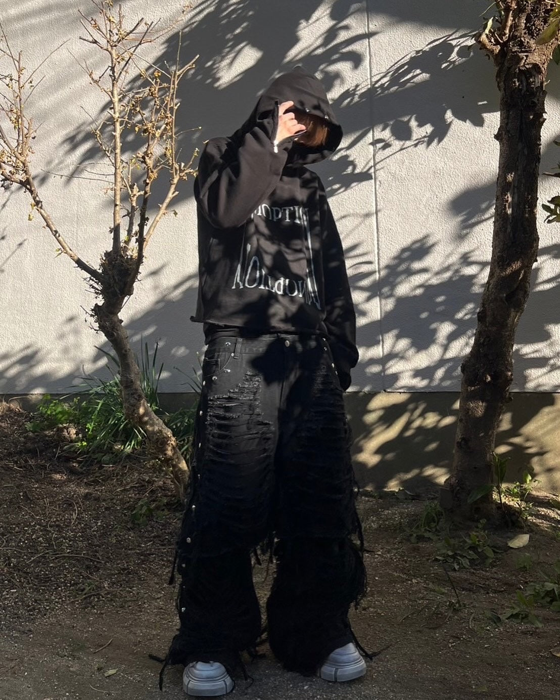 half docking damage black denim pants