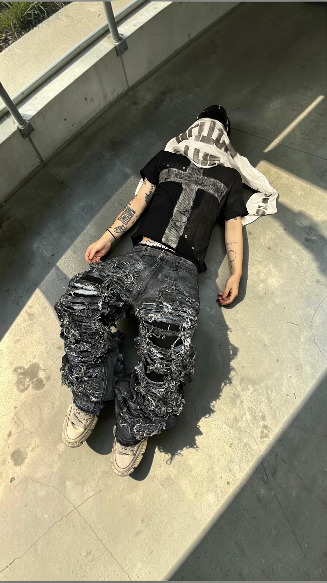 all damage denim pants