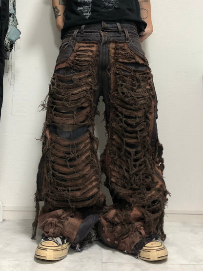 grading damage denim pants