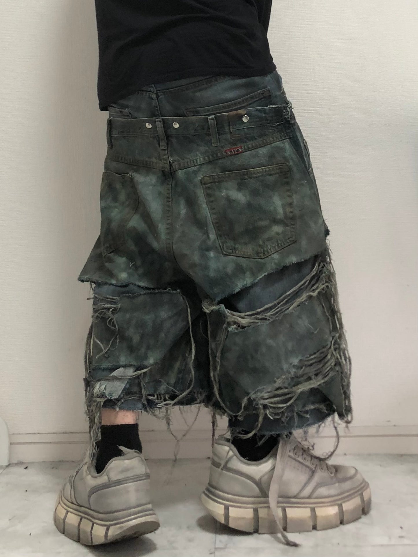 docking half damage denim pants