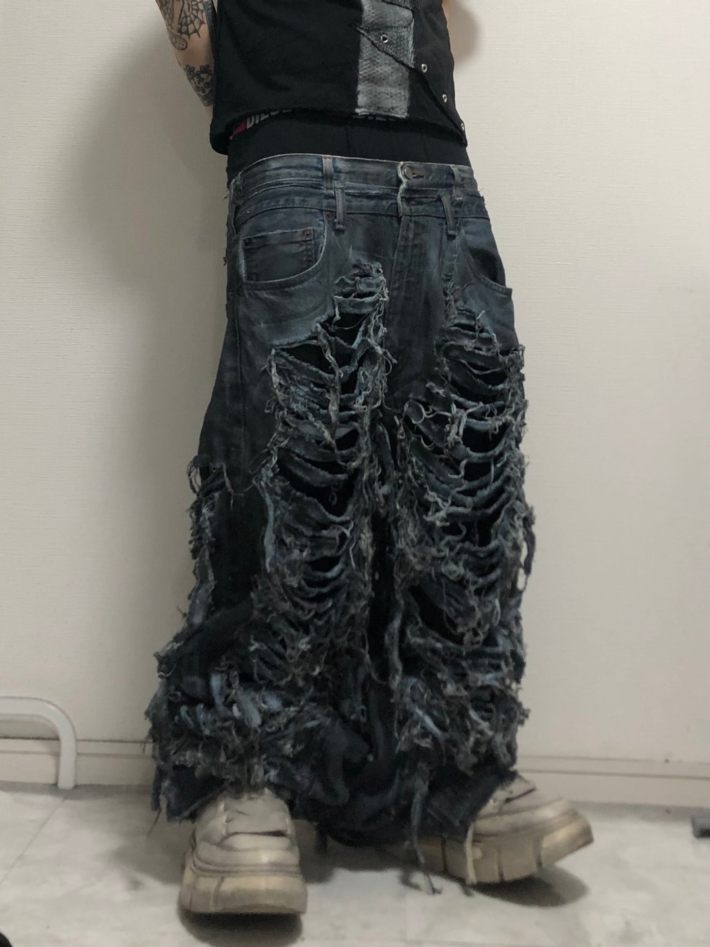 all damage denim pants