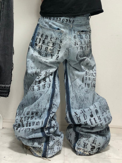 error word denim pants