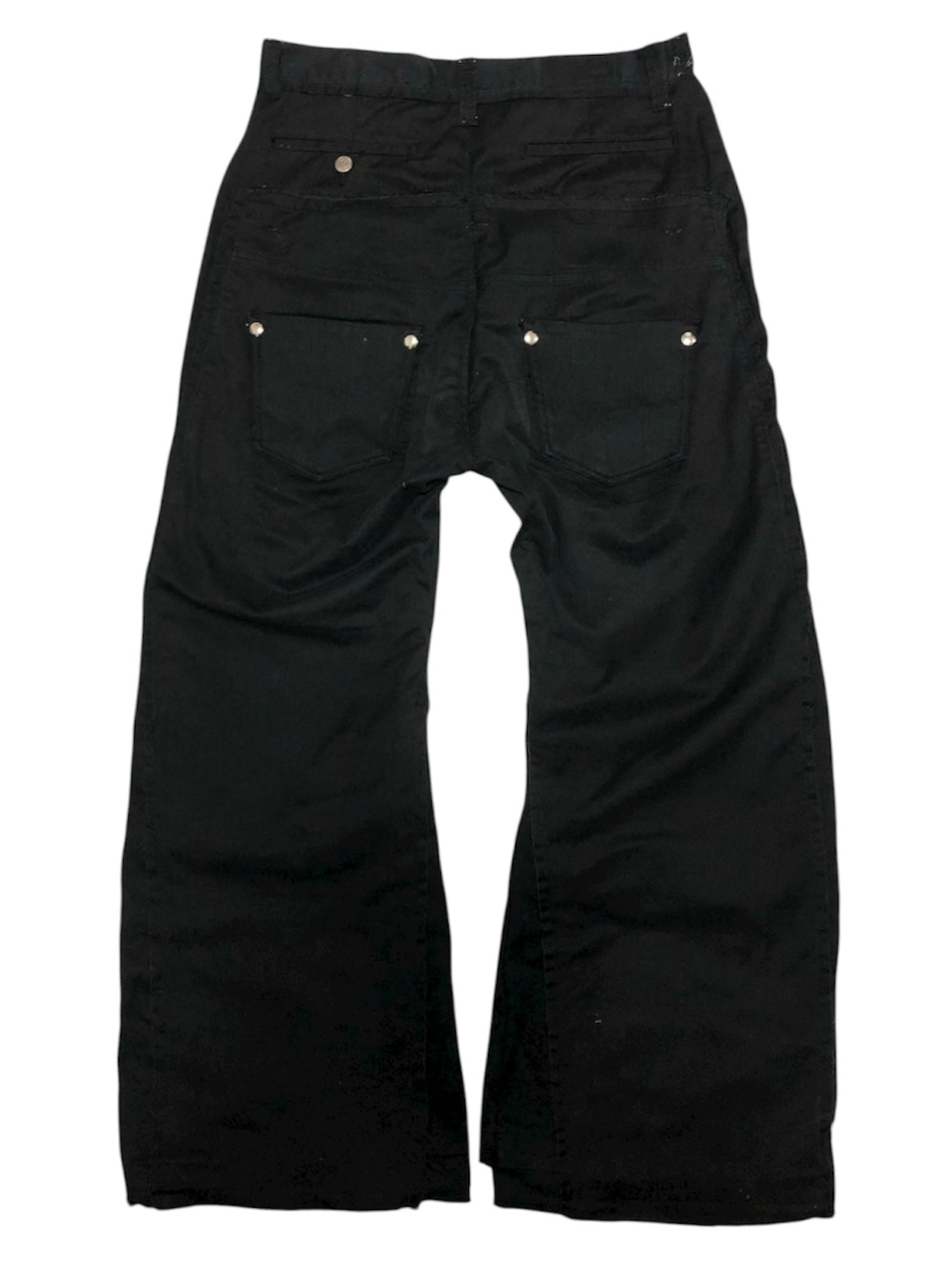 posting black denim pants