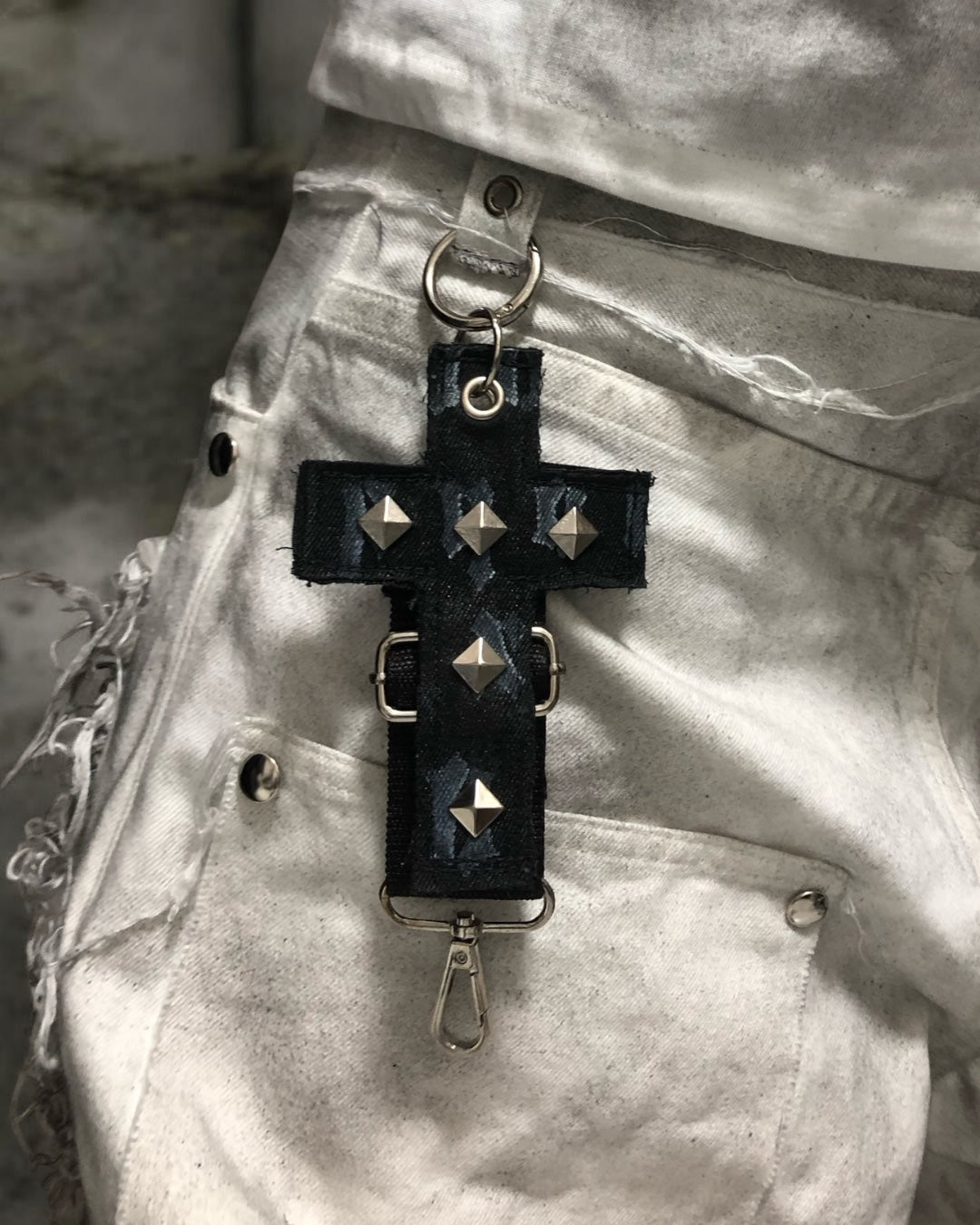 VOID STUD CROSS Key Accessory