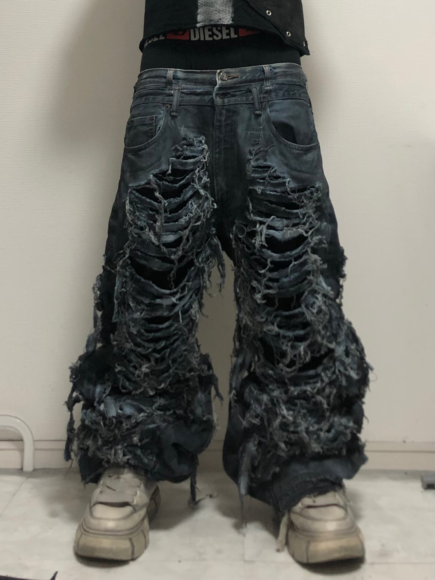 all damage denim pants