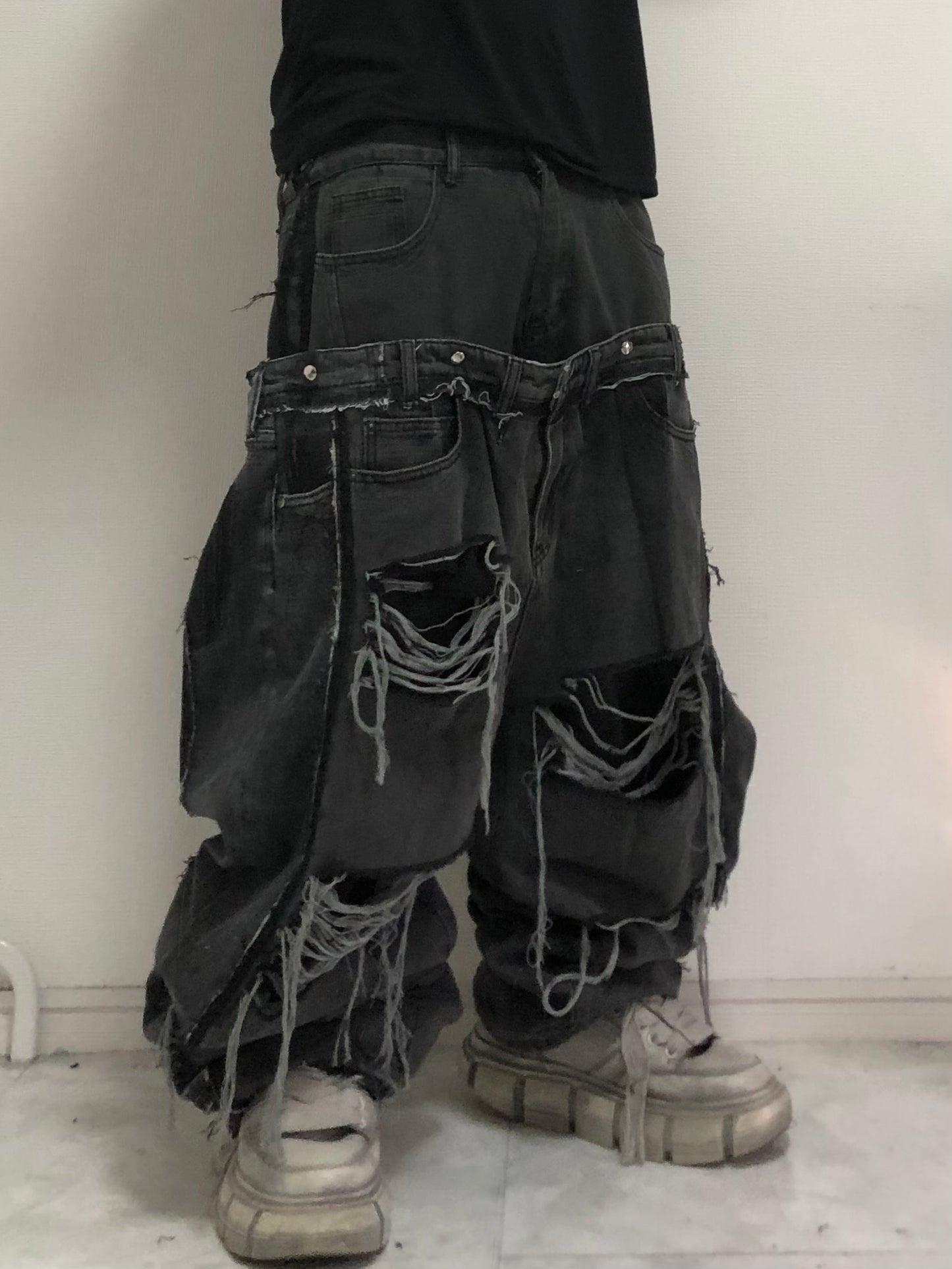 FRACTURED LAYER DENIM