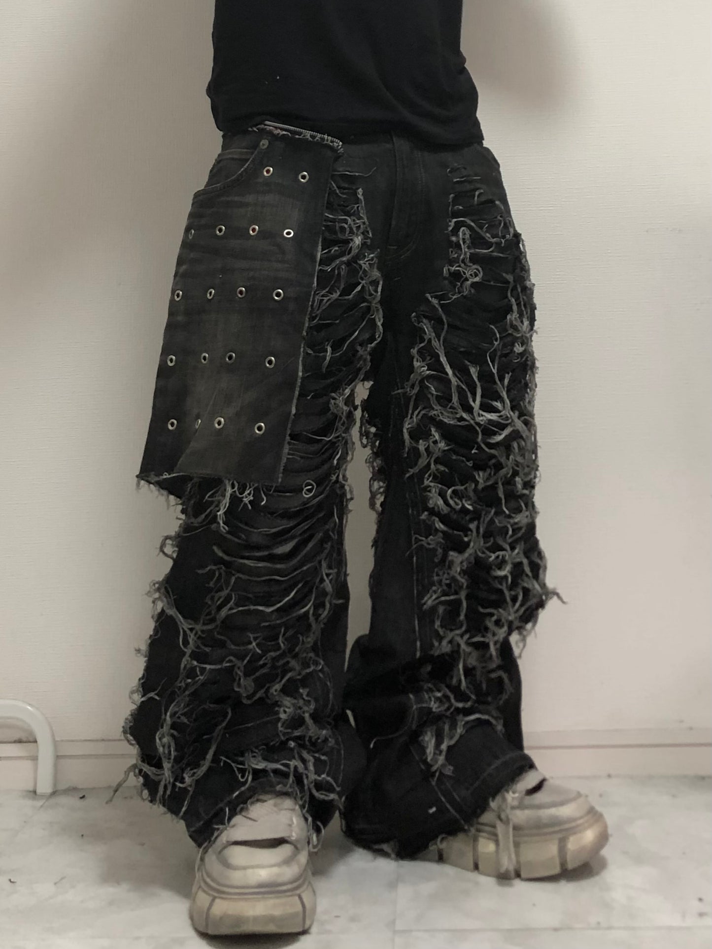 gimmick damage denim pants