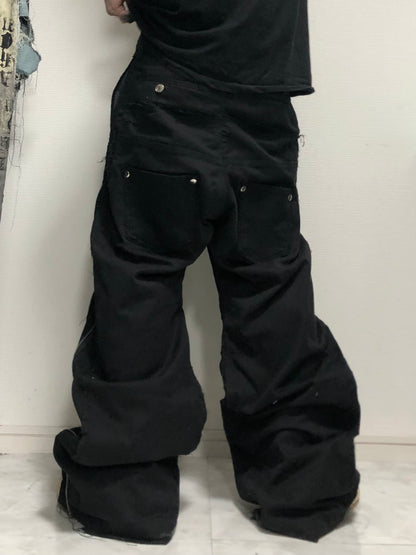 posting black denim pants